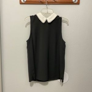CeCe Sleeveless Contrast Peter Pan Collar Blouse size M